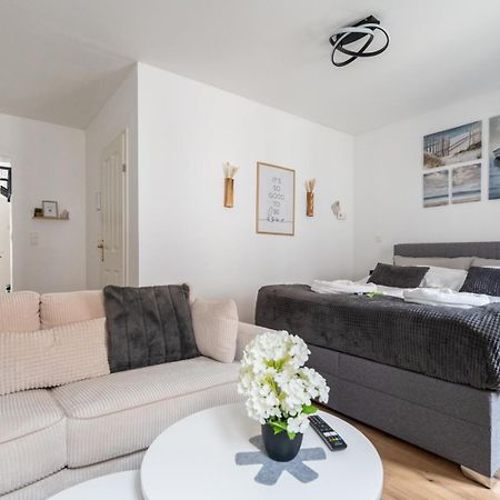Wachau Oasis - Elegance With A Private Terrace Apartment Mautern Exterior photo