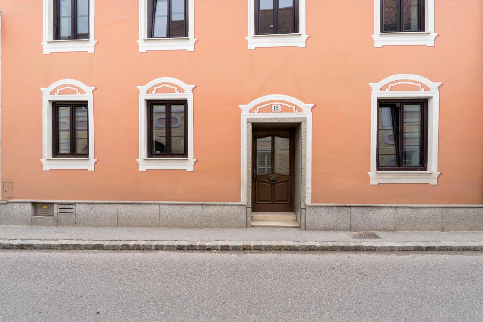 Wachau Oasis - Elegance With A Private Terrace Apartment Mautern Exterior photo