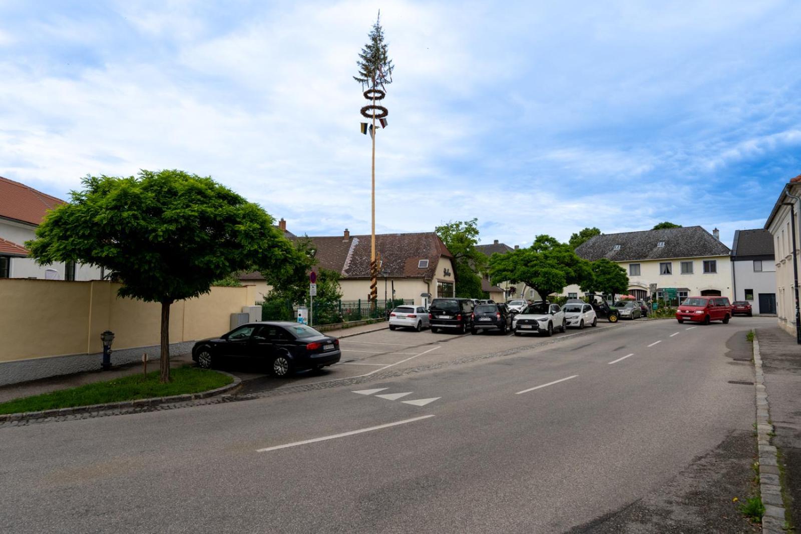 Wachau Oasis - Elegance With A Private Terrace Apartment Mautern Exterior photo